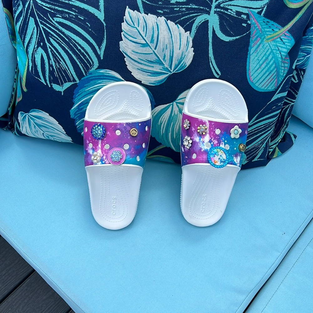 Womens crocs mens 6 w 8 worn once